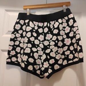 UGG Women's Shaina Shorts Black Hibiscina Soft Animal Print Warm Size L